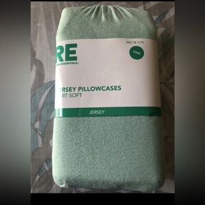Room Essentials 2 Jersey King Size Aqua Pillowcases - NEW